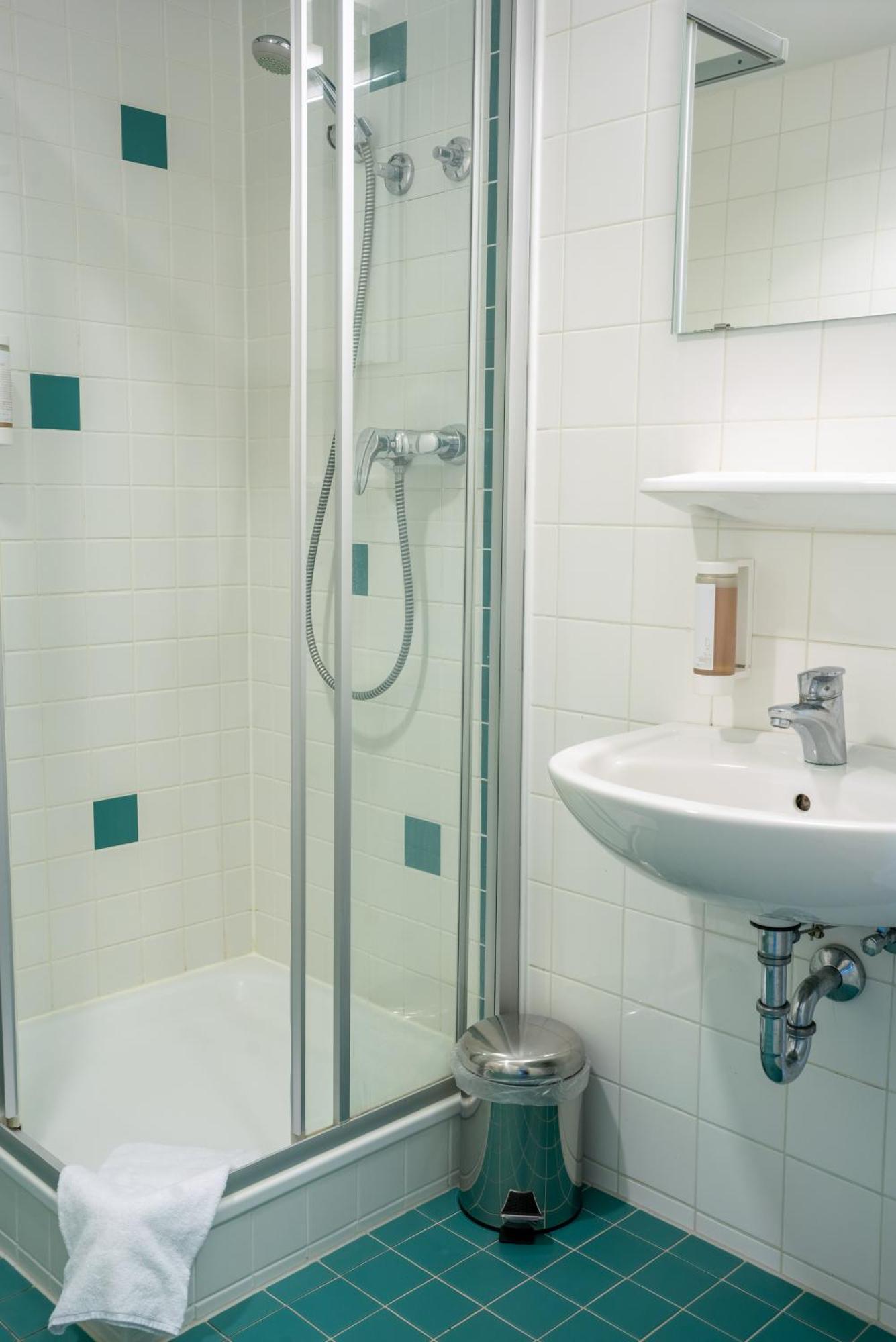 Hotel Sportschule Oberhaching Extérieur photo
