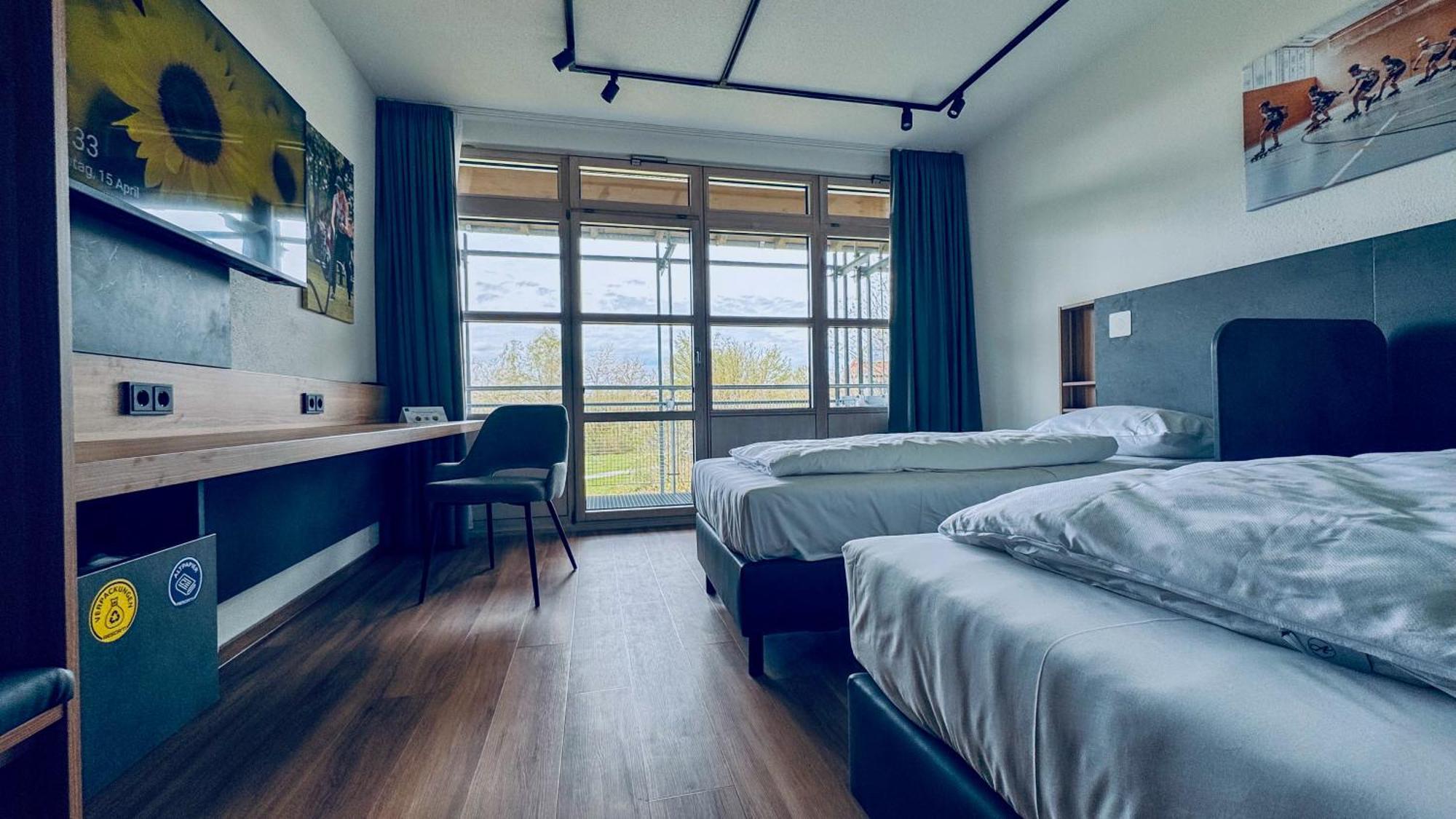 Hotel Sportschule Oberhaching Extérieur photo
